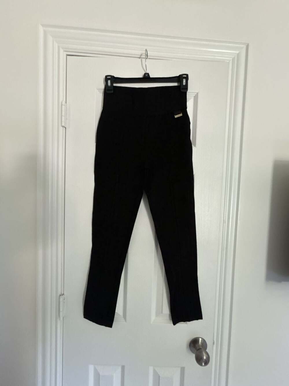 Calvin Klein Women's Black Pull-On Compression Ankle Pants